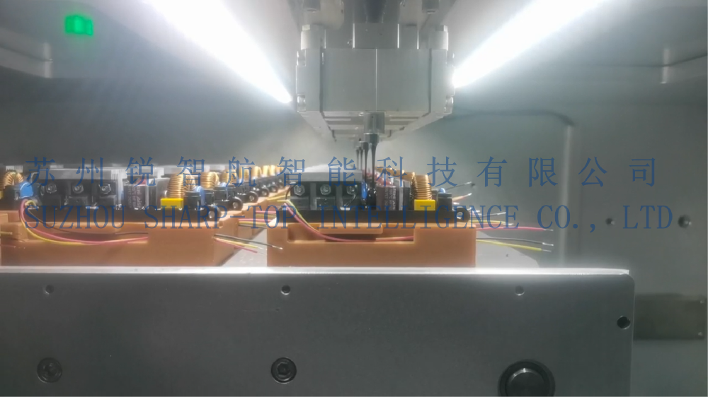在线式四嘴真空灌胶机 —— 高效、精确的灌胶解决方案