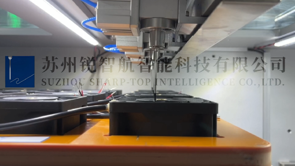 散热风扇产品灌胶实拍